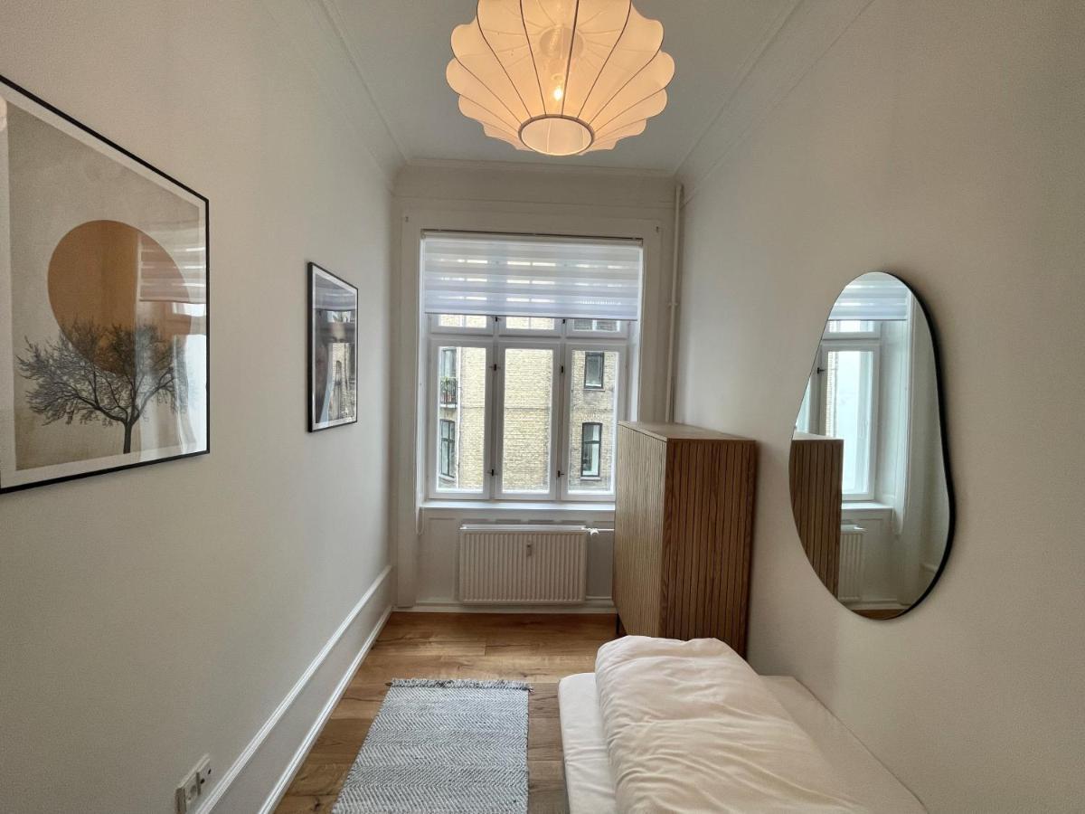 Beautiful 3 Bedroom Flat Next To The Marble Church Копенхаген Екстериор снимка